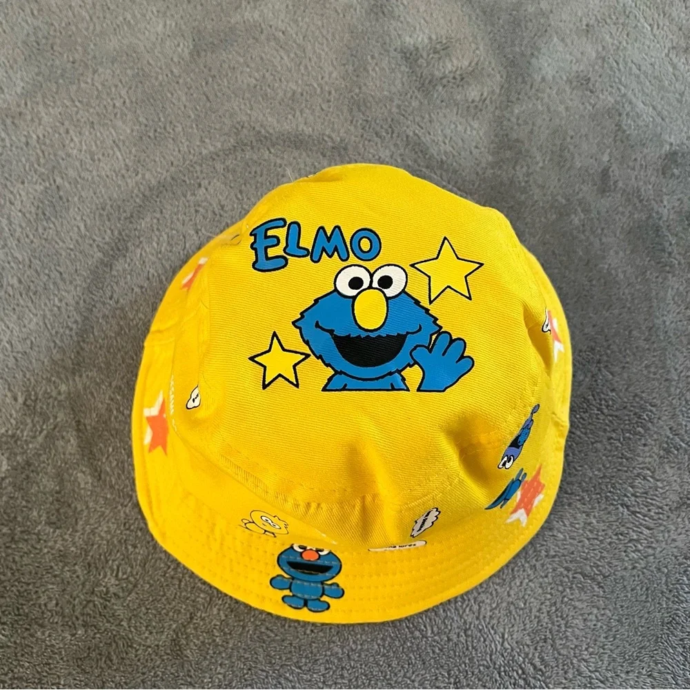 New with out Tags Yellow Elmo Bucket Hat Sun Hat UV Beach Hat